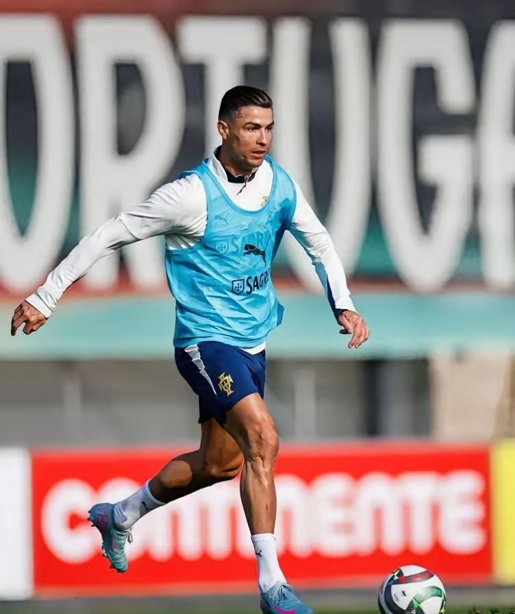 包含尤文图斯主场-小胜阿贾克斯，C罗锁定胜利的词条